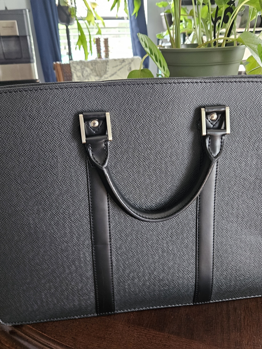 LV- NEW! Stylish Black Men's Leather Briefcase Tote - Classic Professional Carry